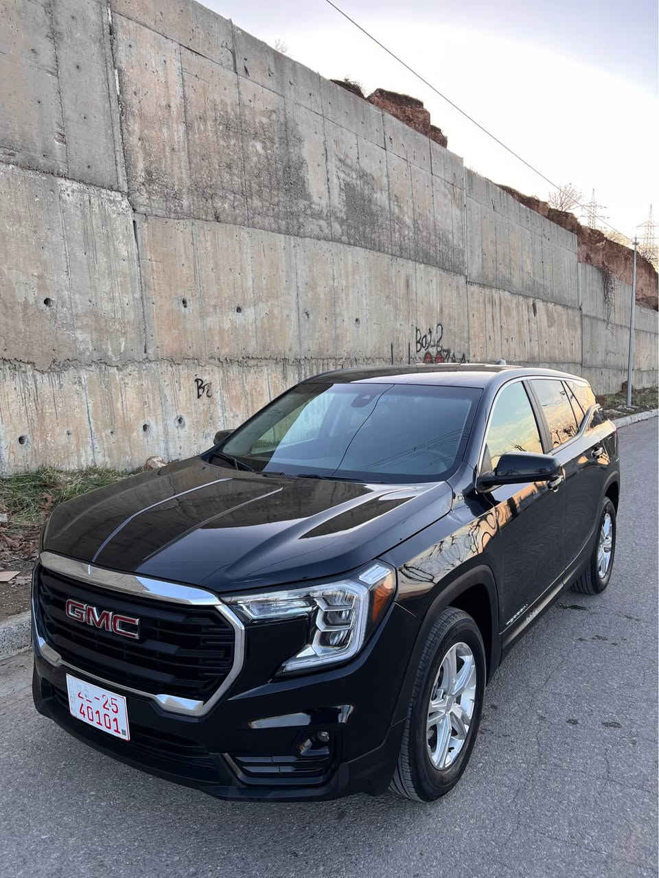 جي ام سي ( GMC ) تيران 2024 SLE 

لون السيارة اسود 

السيارة ماشية : 27 الف

السعر  : 182

بيع فقط

الضرر : بدون ضبع 

1 -اضواء امامية LED 
2- اضواء خلفية LED 
3- حساسات امامية 
4-حساسات خلفية 
5-كامرة خلفية قلابه 
6- بصمة ٤ ابواب 
7- اوتو بريك توقف ذاتي 
8- تحذير اصطدام 
9-رادار خلفي اوتو بريك 
10- رادار جانبي   
11- شاشه كبيره 
12- فول تحكم ستيرن 
13- كير دكم 
14- هاند بريك بصمه 
15-مري تعتيم ذاتي 
16- تبريد قطعتين
17- سيتم صوت جبار
18- اوامر صوتية  
19- داتا شوو   
21- بصمة تشغيل وابواب 
22 - تشغيل عن بعد 
23- نضام AWD 
24- نضام ABS مانع انزلاق
25-اوتو ستوب اطفاء المحرك في الازدحام لتقليل صرف الوقود 
26- محرك السيارة 1500 توربو  

السيارة بدون رقم تترقم شمالي دخول جديد 
  
السعر : 182

مكان السيارة دهوك

***********  كورك / واتساب دهوك, العراق
