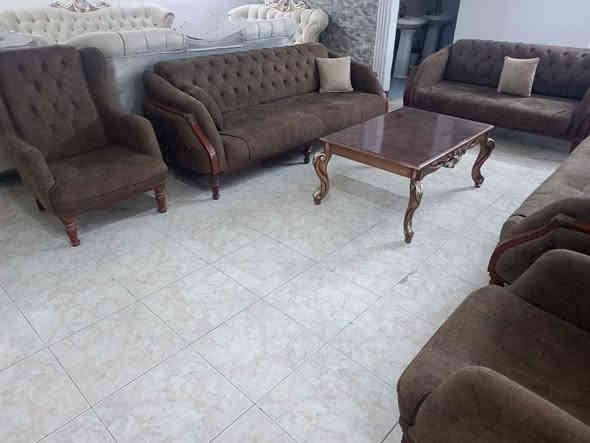 تخم 10 مقاعد سرير السعر 550
ديوانيه مجمع الزيتون
***********
