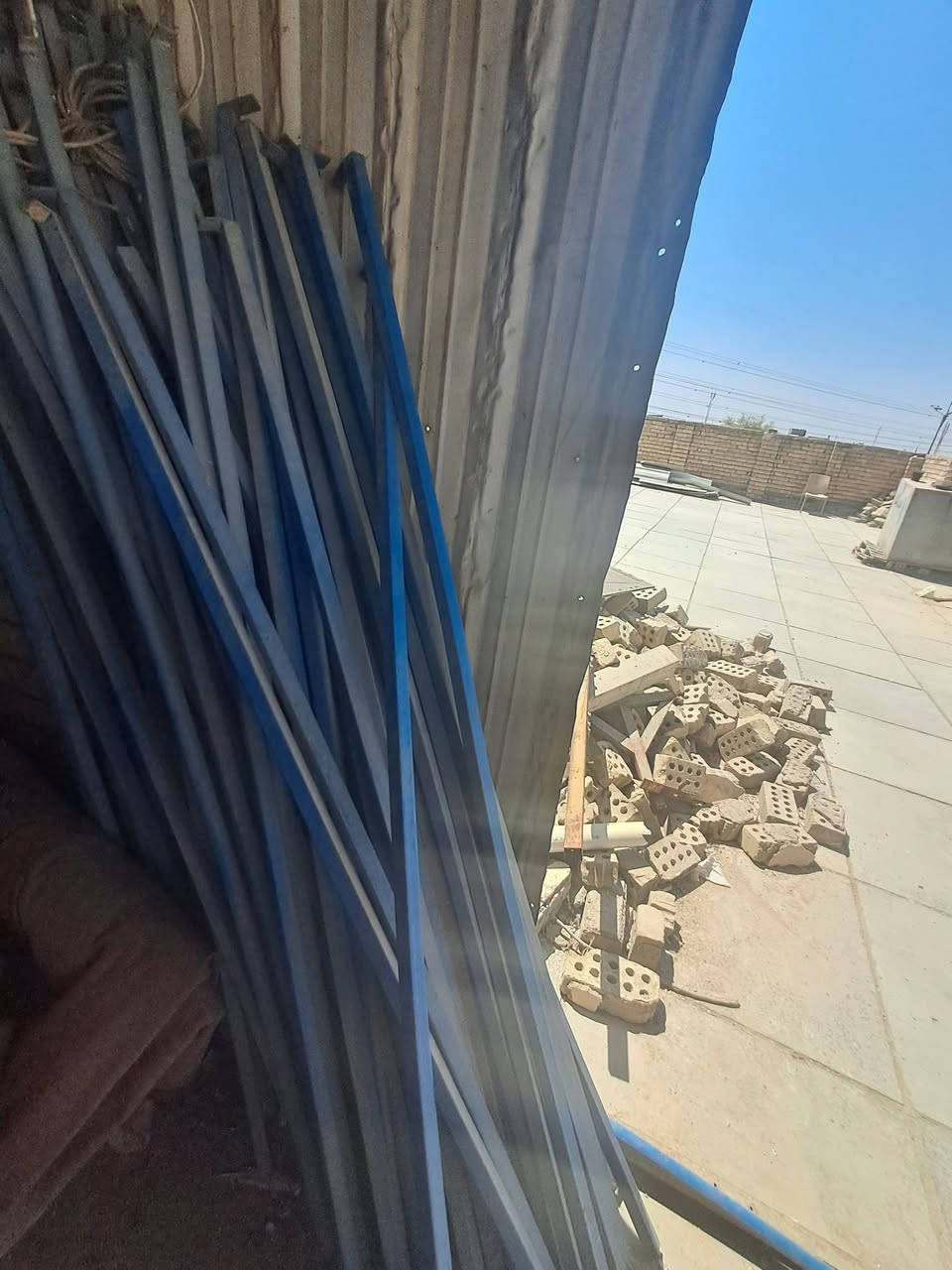 چادر البيع خمسة اقواس طول عشره متر والعرض 3متر سعر 550 بغداد مدينه الصدر ***********
