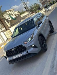 للبيع هايلندر موديل 2022  أمريكي  رقم بغداد بأسمي  هايبرد  محرك أربعه ...