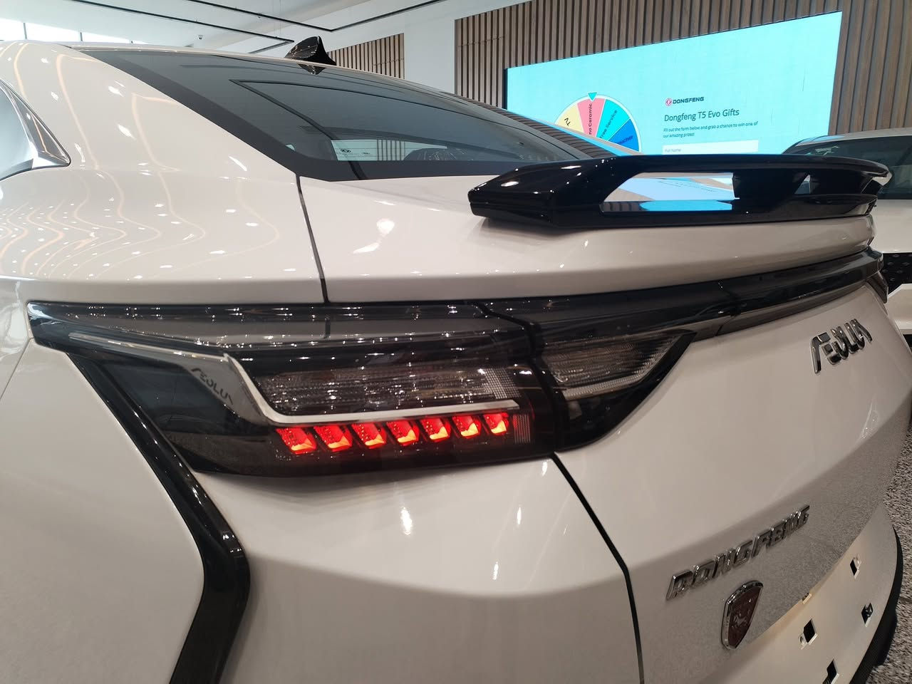 دونك فينك شاين  A30

‏Dong Feng Shine A30 2025

السعر  20.800 مليون  وبيهة مجال  

السيارة بعدهة بوضع الوكالة السيارة زيرو زيرو

مكفولة من كلشي 

الموديل 2025  بدون رقم

الضمان 6 سنوات او 200 الف من شركة ليث العبيدي

اللون ابيض 

اشاير بلمري 

بصمة + شاشة ايباد

المقاعد جلد (٣ الوان)

الهاندبريك بصمة + اوتو ستوب

للتواصل والاستفسار  عله الواتساب 

***********

للعلم السيارة ماخذهة اقساط ابيع نظام الوكاله
