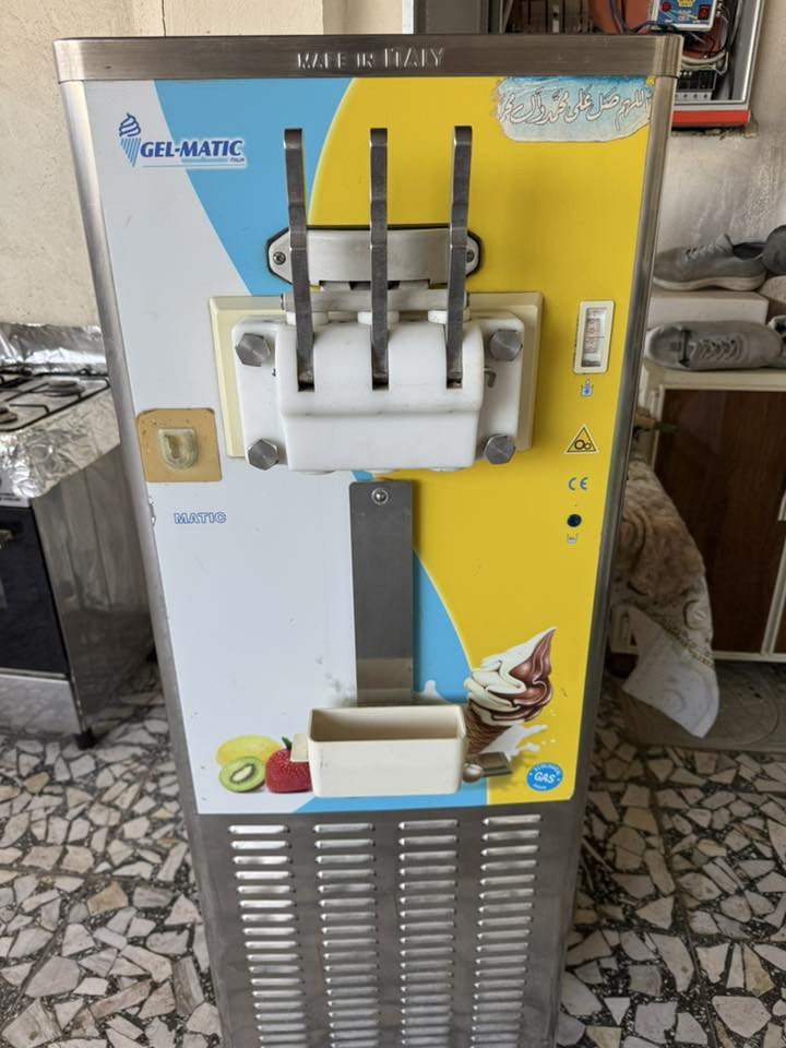 للبيع ايطالي شغاله عله الفحص فول تجميد
10 ورقات قفل كصب


**إذا كنت صاحب هذا الإعلان وتريد حذفه لأي سبب، رجاءا أرسل رسالة إلى الدعم الفني**