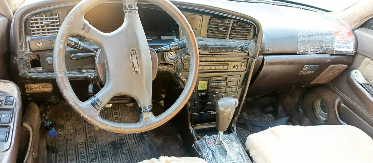بسم الله مارک شتح 1991 سنوی عصلی له گه له بشرت حاصبه  اوه ی کیشه بی نیه تی الحمدالله 
مکینه و گیر به طه دوو نیو سفری له سه ره 
شوین که لار سعری 22 گه لا هه رزان و تالان *********** كالار, السليمانية
