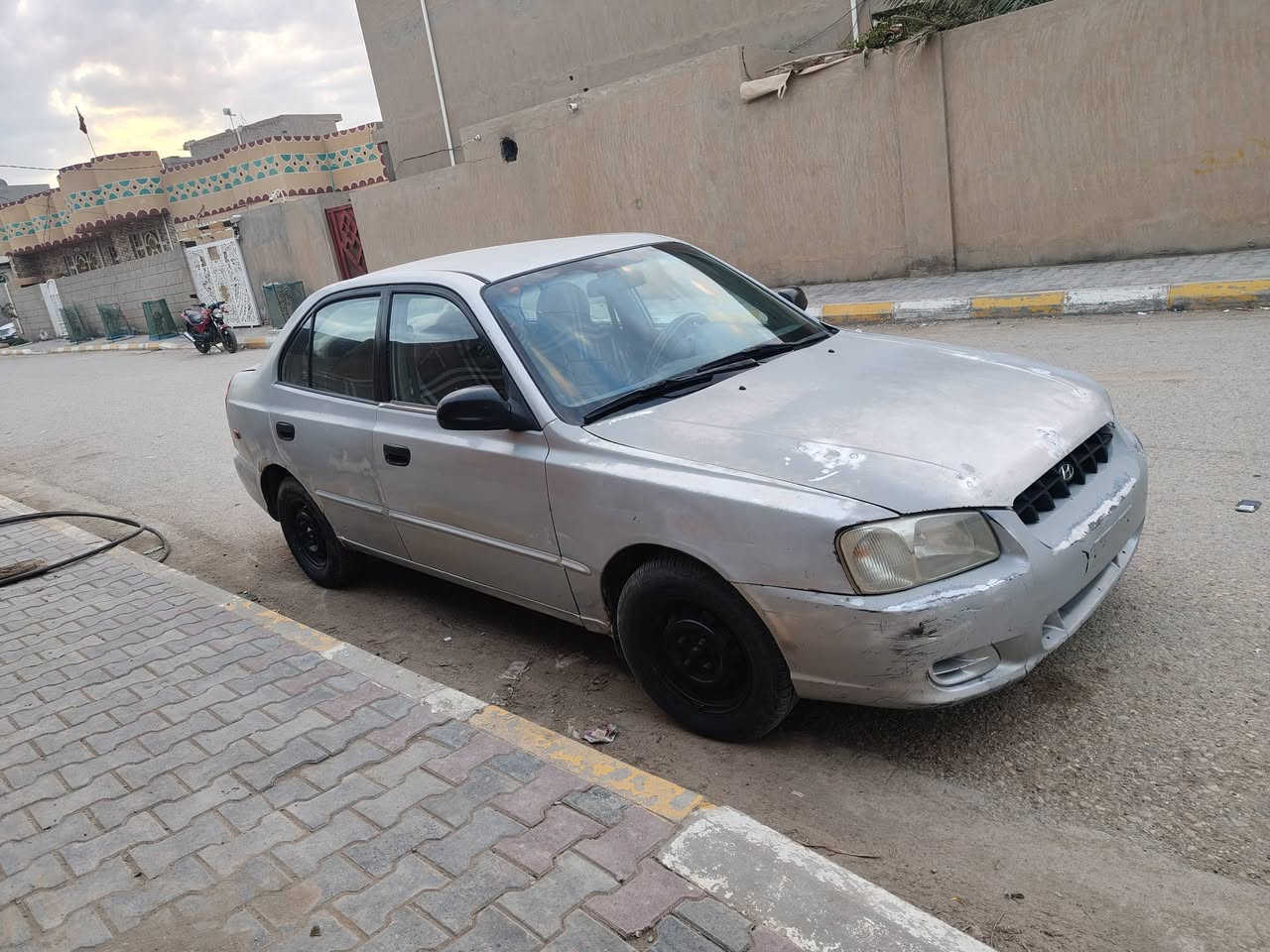 اكسنت موديل 2001مال مزاد الي يشتري صاحب ارقام يستلم سياره جاهزه حداديه تخم تاير صدر كله جديد تبريد تدفئه كل شغال ‏‪077-173-90461‬‏مكاني واسط شيخ سعد السعر43
