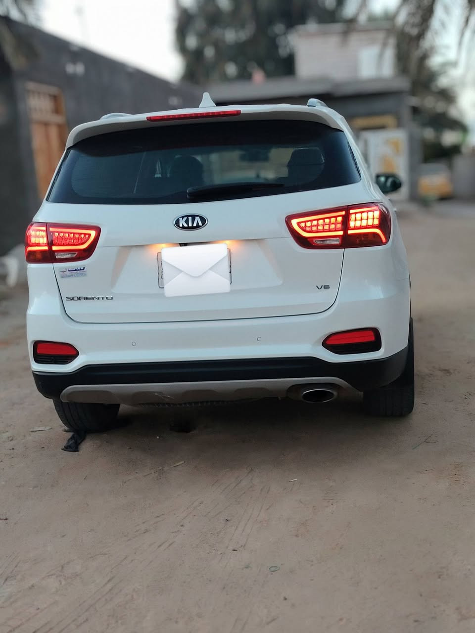 ‏السلام عليكم 
سورنتو 2020 خليجي كفاله عامه

السياره ماشيه 140 جديده مال جناي 

رقم سياره بابل مداور ثاني يوم

مكان سياره النجف  

السعر 253 وبيهه مجال بسيط

اللاتصال ***********

المواصفات
بصمه 
بصمه ابواب 
6 سلندر
7 راكب 
3 قطع تبريد 
جنطة كهربائية 
جنطة ذكية 
كشنات كهرباء
بردات خلفيه 
مانع نزلاق 
5 انظمة قيادة 
اوتو هولد 
نظام ترحيب 
4 جامة اوتو 
ويل كروم 19
حساسات امامي و خلفي 
اشاير بل مري 
كروز سرعة 
تحكم استرن 
لايت زنون
