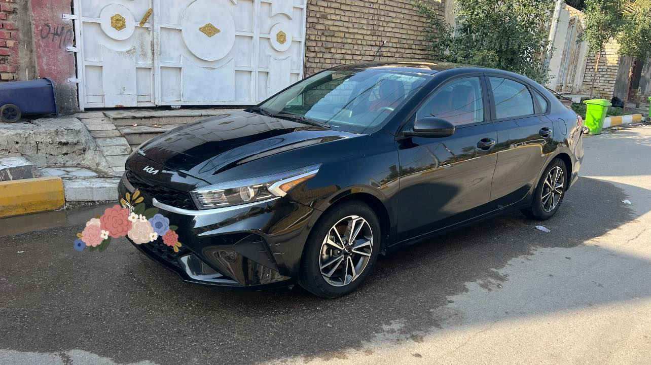 السلام عليكم 
 (KIA)فورتي مديل 23وارد امريكي سياره مكفوله لاتبديل  ولا  ولا صبغ  ضربته بس خشم البنيد مبين بل صوره صور حادثه موجوده  
سعر 145$
***********
