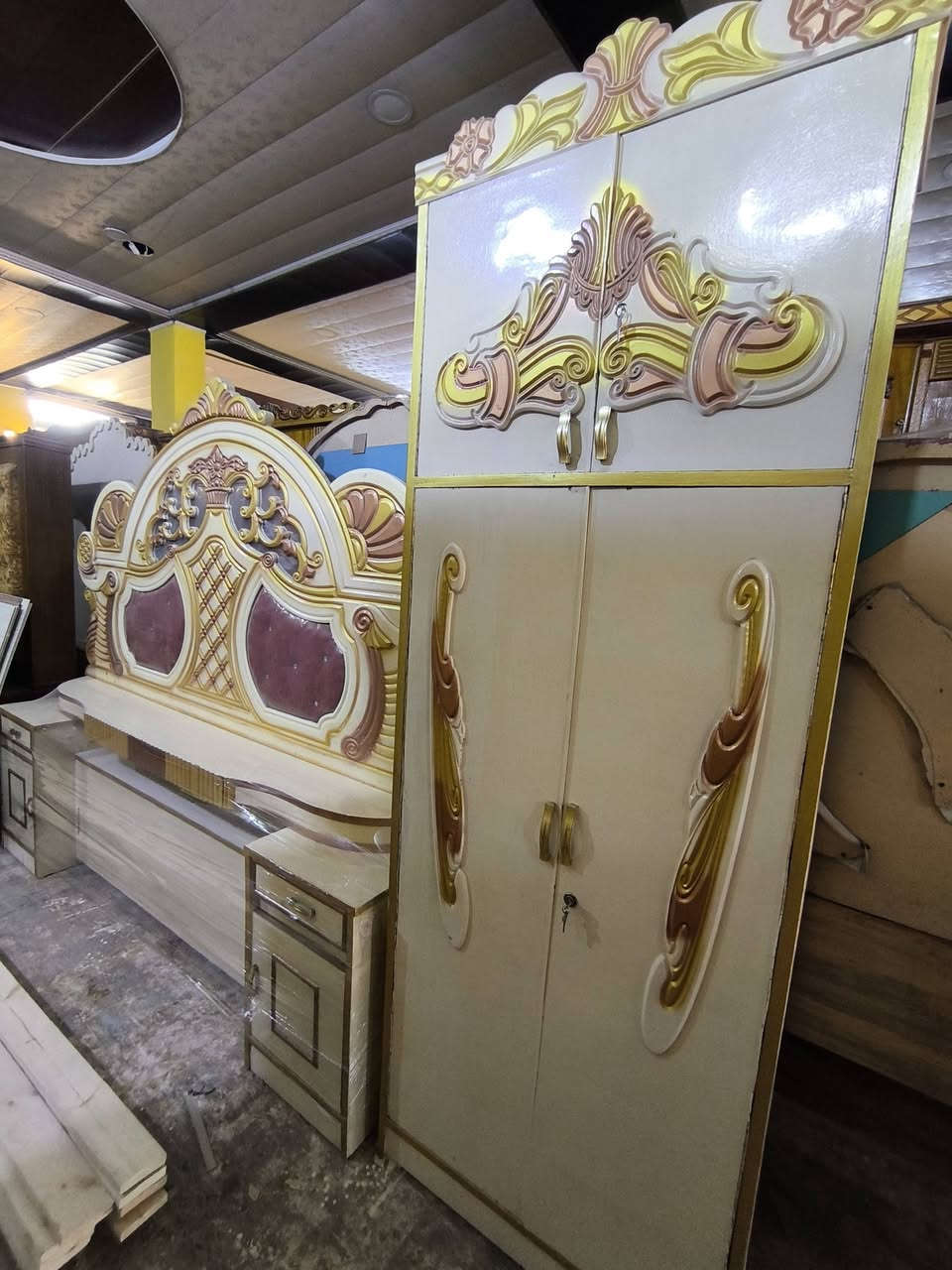 اسلام عليكم ورحمه الله
غرفه صاج توصا صبغ حراري ضهر جرجوبه نضافه فول بسعر 950 شغل عراقي 6 باب ملحق الموقع الكاطون الرازي شارع ابو رباح قرب شارع المدارس مزاد علي الجوراني ضي القمر ***********
