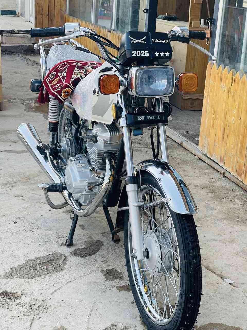 السلام عليكم نامه متياز مديل ٢٥ اوراق سكنر مكينه مامفتوحه غراض كله اصلي بس شاصي ومكينه متياز شراي تعال خاص او اتصل السعر ٦٥٠ وبيه مجال***********
