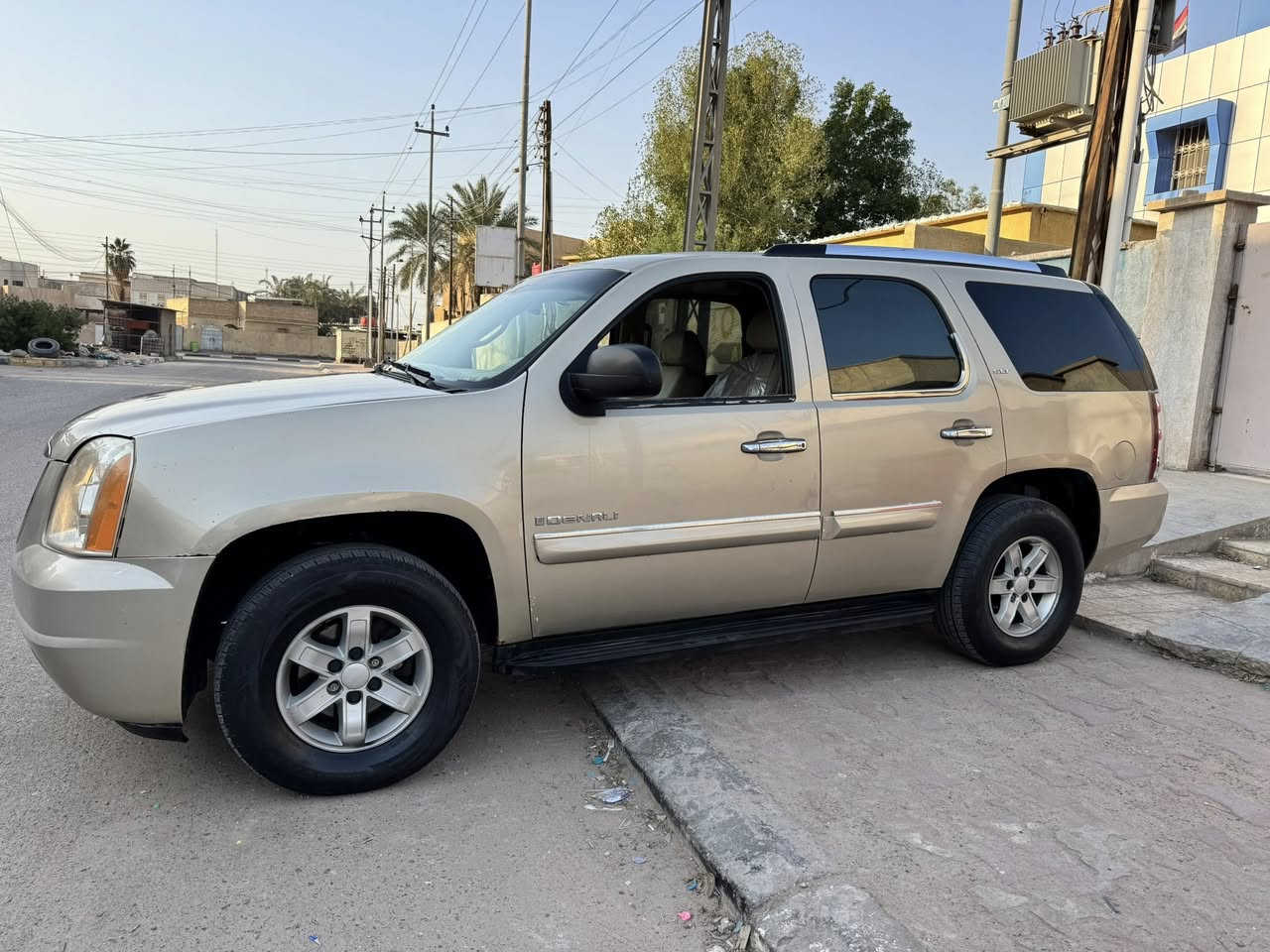 السلام عليكم للبيع او مراوس حسب القناعه جمسي دينالي فول مواصفات موديل 2008 خليجي وكاله الكويت ماشيه 179 الف جاهزه ع اخر حبه من كلشي وترايه مال زيرو السياره ادوات بدون كص 
سعره 85 مكاني بصره الجبيله 
***********
واتساب او اتصال ماسنجر ماكو
