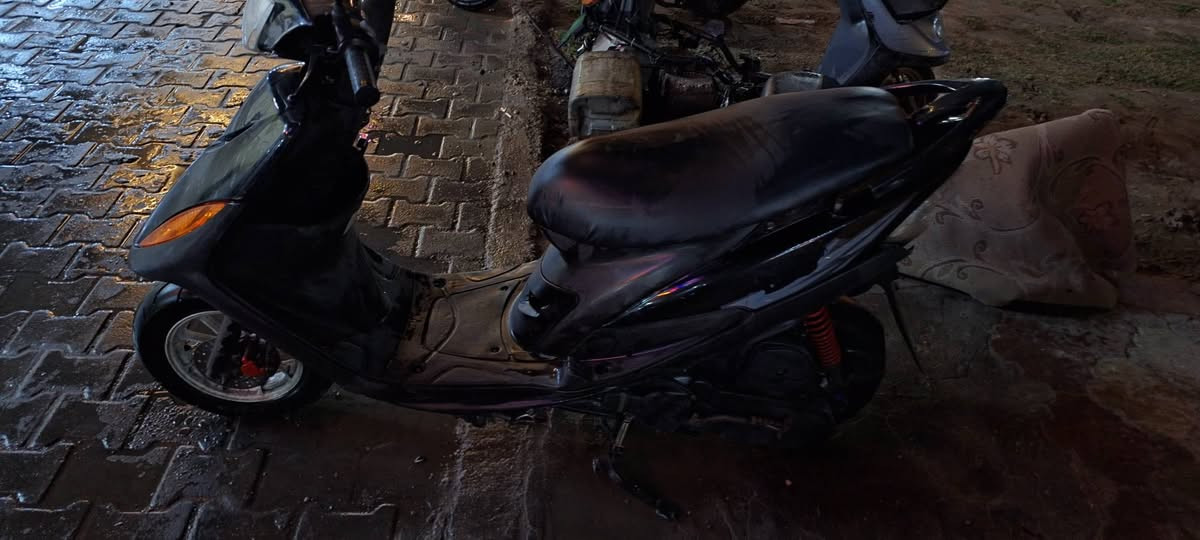 يا الله السلام عليكم دراجه ماكس عدله مكفوله كفاله عامه من كلشي بيه 
نقوصات بسيطه مثل قبق بكلايت ودشبول ما يشتغل 
مكينه ما مفتوحه بلاديه بوشه ٤٩ بلادي 
وصل معرض بيه 
عنواني حي الحر الثوره قرب فلكة الثوره 
السعر 750 وبيه مجال للطيبين 
الرقم للاستفسار//***********
