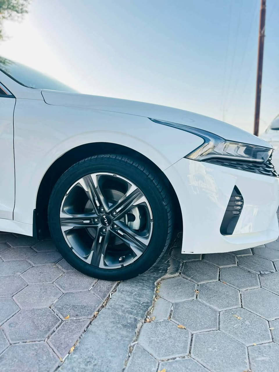 السلام عليكم
كي فايف 🇰​5 للبيع او مراوس حسب القناعه مواصفات نضام اقتصادي بصمه ابواب  رادار حساسات تشغيل 🔛 عن بعد  فول فول عده البنوراما مكفوله 
رقم بغداد انكليزي سنويه جديده ابره ماناقصها ماشي 92  داخل كريمي رقم الهاتف ***********
