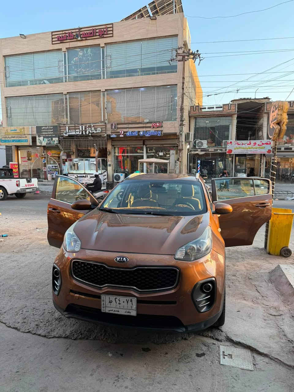 Kia Sportage 2017 وارد خليجي
* اللون: جوزي
* المحرك: 2.0 DOHC
* ناقل الحركة: أوتوماتيك
* العداد: 135,000 كم
* سويج فقط، ويجي وياها 2 سويج
* أوضاع القيادة: Sport و Normal
* مانع انزلاق (Traction Control)
* مسجل
* حساسات خلفية
* تكييف قطعتين
* مثبت سرعة
* كامرة خلفية 

طعجة بالباب خفيفة وشخط بالباب


**إذا كنت صاحب هذا الإعلان وتريد حذفه لأي سبب، رجاءا أرسل رسالة إلى الدعم الفني**
