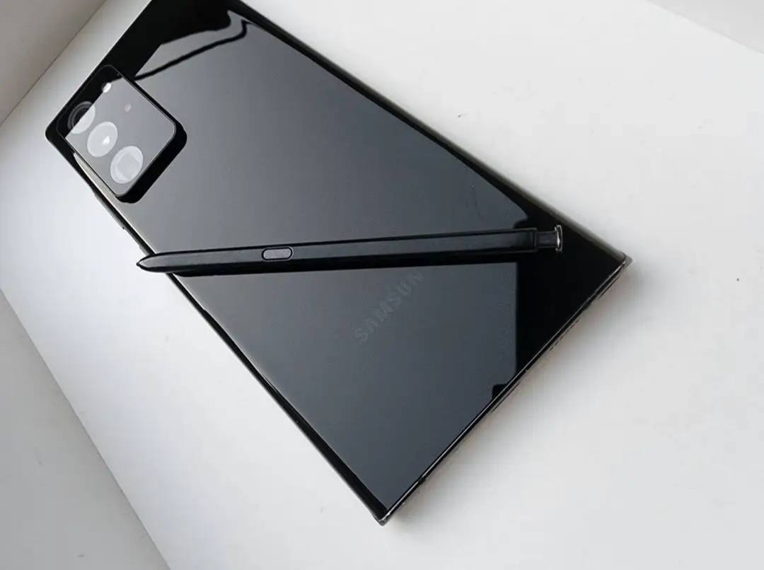 سلام عليكم للبيع نوت 20 الترا وياه شاحنه اصلية شحن سريع جدا دبل خط شرق اوسط ذاكرة 256 البوبجي ٩٠ فريم شاشة سوبر امولد منحنية الجهاز كفالة عامة من اي عطل سعره ٤٥٠ وبي مجال بصيط  مكاني كربلاء للاتصال ***********
