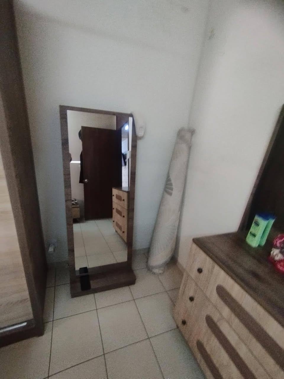 غرفه تركي نفرين نضيفه 7 قطع السعر ٣٥٠
داخل بسمايا ويوجد توصيل مع فتح وشد


**إذا كنت صاحب هذا الإعلان وتريد حذفه لأي سبب، رجاءا أرسل رسالة إلى الدعم الفني**