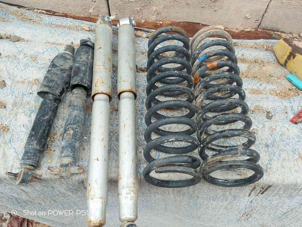 السلام عليكم 
دبلات امامي مع لوي حاويه بطه هارتوب ارنب سعرهن 125 
دبلات خلفي جديد ما مستعمل لاكن متروكات سعرهن 40
***********
