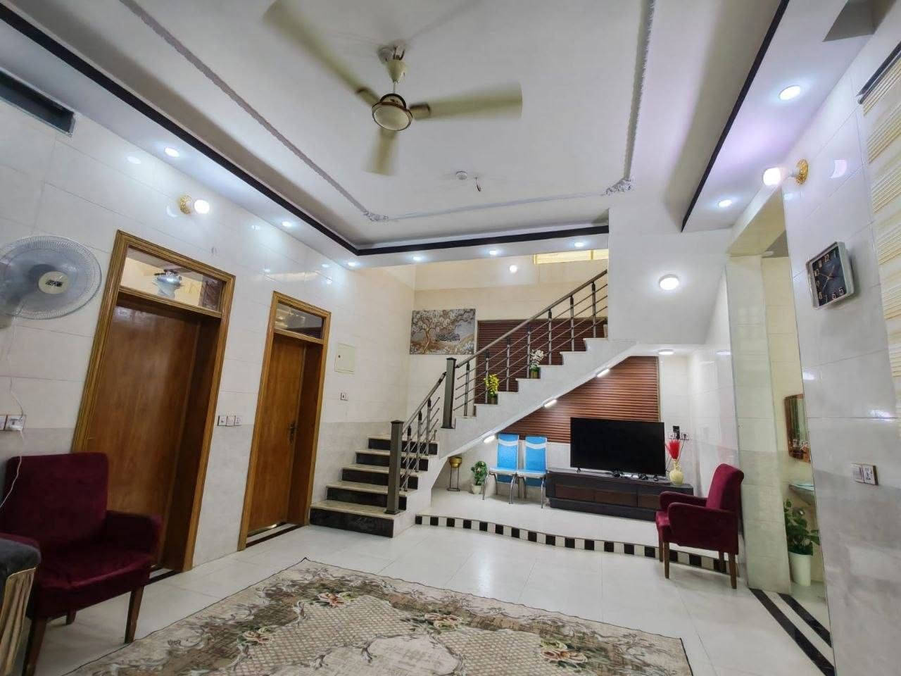أرض للبيع طابو سند 25
خلف جامعة العميد قرب نهر الهنيدية، المساحة الكلية 420 متر مع بيت 200 متر بناء طابوق سنة البناء 2023.. مع حديقة ومجمع صحيات خارجية وگراج يسع ثلاث سيارات 
 للإستفسار على الرقم الآتي هاتف أو واتساب : ***********
