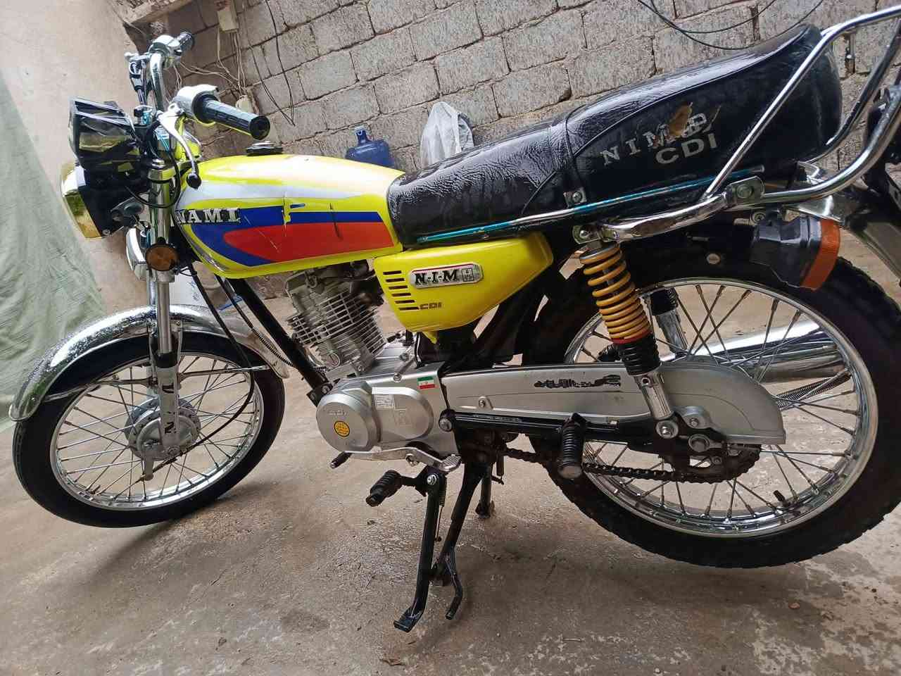 سلام عليكم شباب دراجه موديل 2024البيع اورااق سكنار وسعر 400
***********اخيك لا مو شري لا تعبنه
