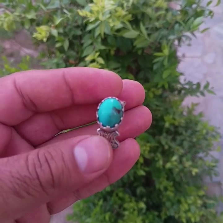بيع او مراوس بعقيق احمر مخطوط
خاتم فيروز وصياغة ثقيلة


**إذا كنت صاحب هذا الإعلان وتريد حذفه لأي سبب، رجاءا أرسل رسالة إلى الدعم الفني**