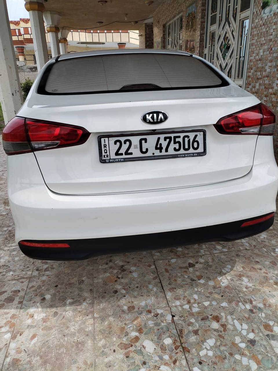 سلام عليكم سيراتو موديل 2017 خليجي رقم أربيل تحويل وكاله مكينه 1600 دوش مكفول لا تنقيص لا تبخير سياره مكفوله كفاله عامه فقط شخط بل باب سياره جديده ماشيه 160 الف السعر 128بيه مجال جدن بصيط العنوان واسط الشحيميه تصال ***********
