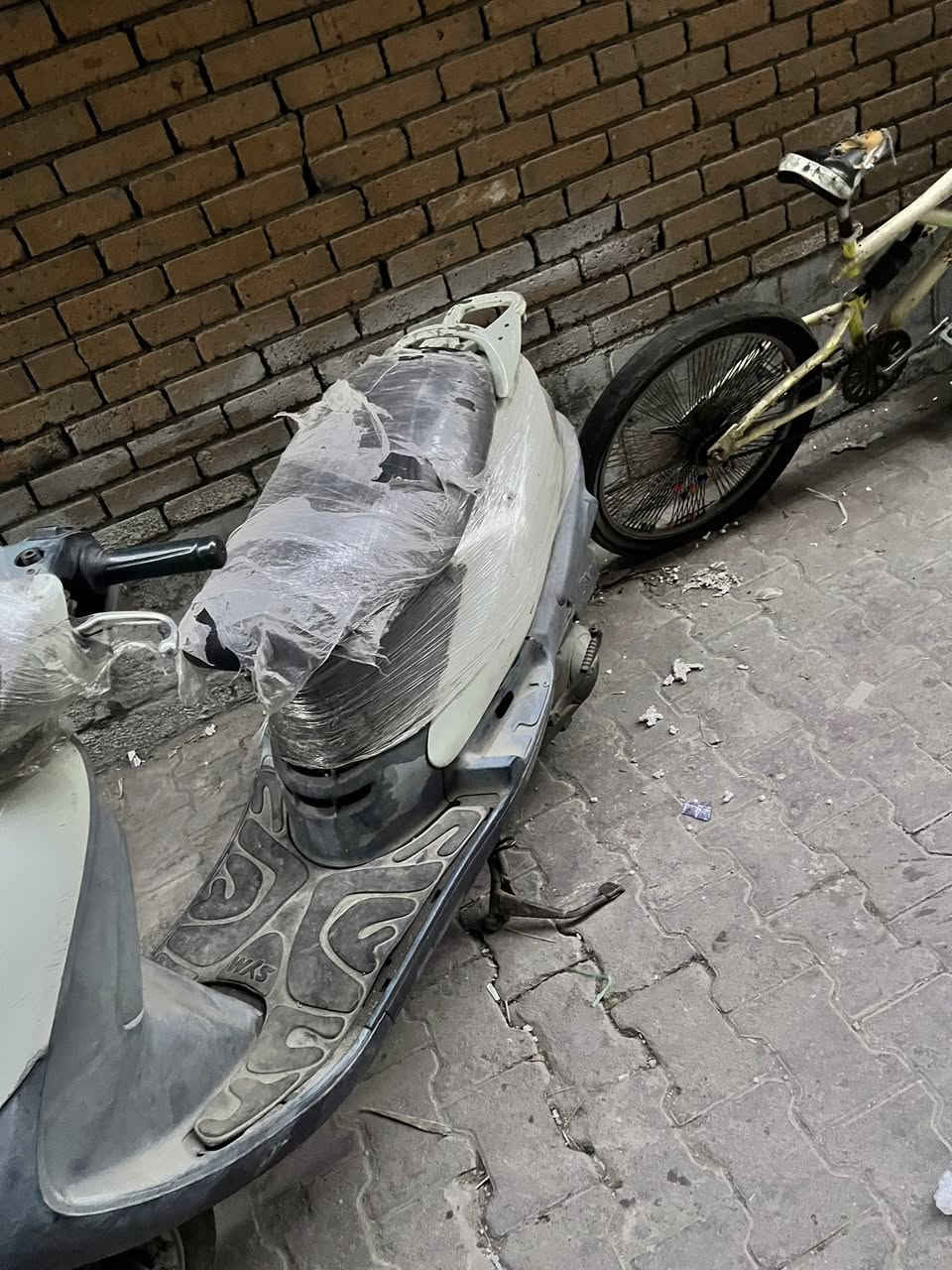 سلام عليكم دراجه سيام مكينه ناعمه بيها بس الهندر خارط السعر 500 مكاني بغداد الكاظميه ***********
