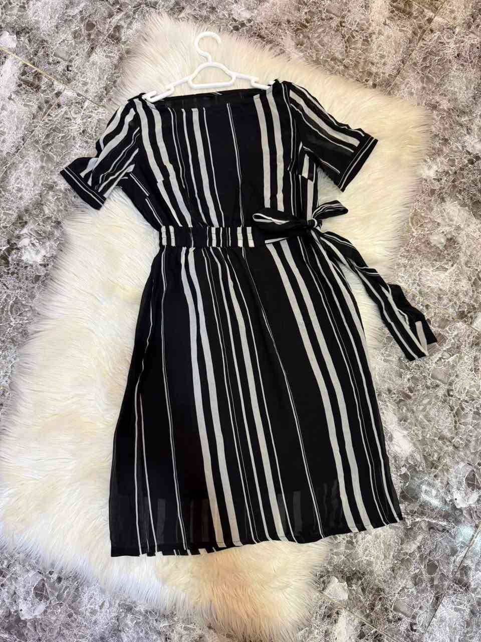 صباح الخير متوفره بضاعة كلشي بيها ملابس رجالي ونسائي واطفال لكل الأعمار الاستفسار على الخاص او الاتصال على الرقم (***********) للبيع جمله ومفرد والي اتريد اضيفها بالكروب ادزلي طلب صداقه واني اضيفها على الواتساب او الانستا تكتب تم
