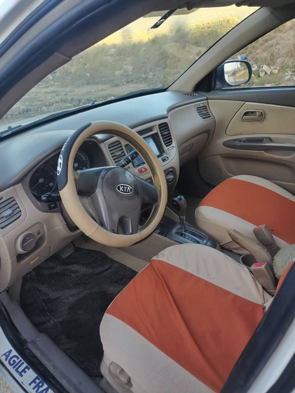 سلام عليكم كيه ريو البيع مديل 2010 رقم انكليزي تحويل مباشر مكينه 1600 جديده سعر 78 بيهه مجال قليل *********** مكان نجف ناحيت ال عباسيه
