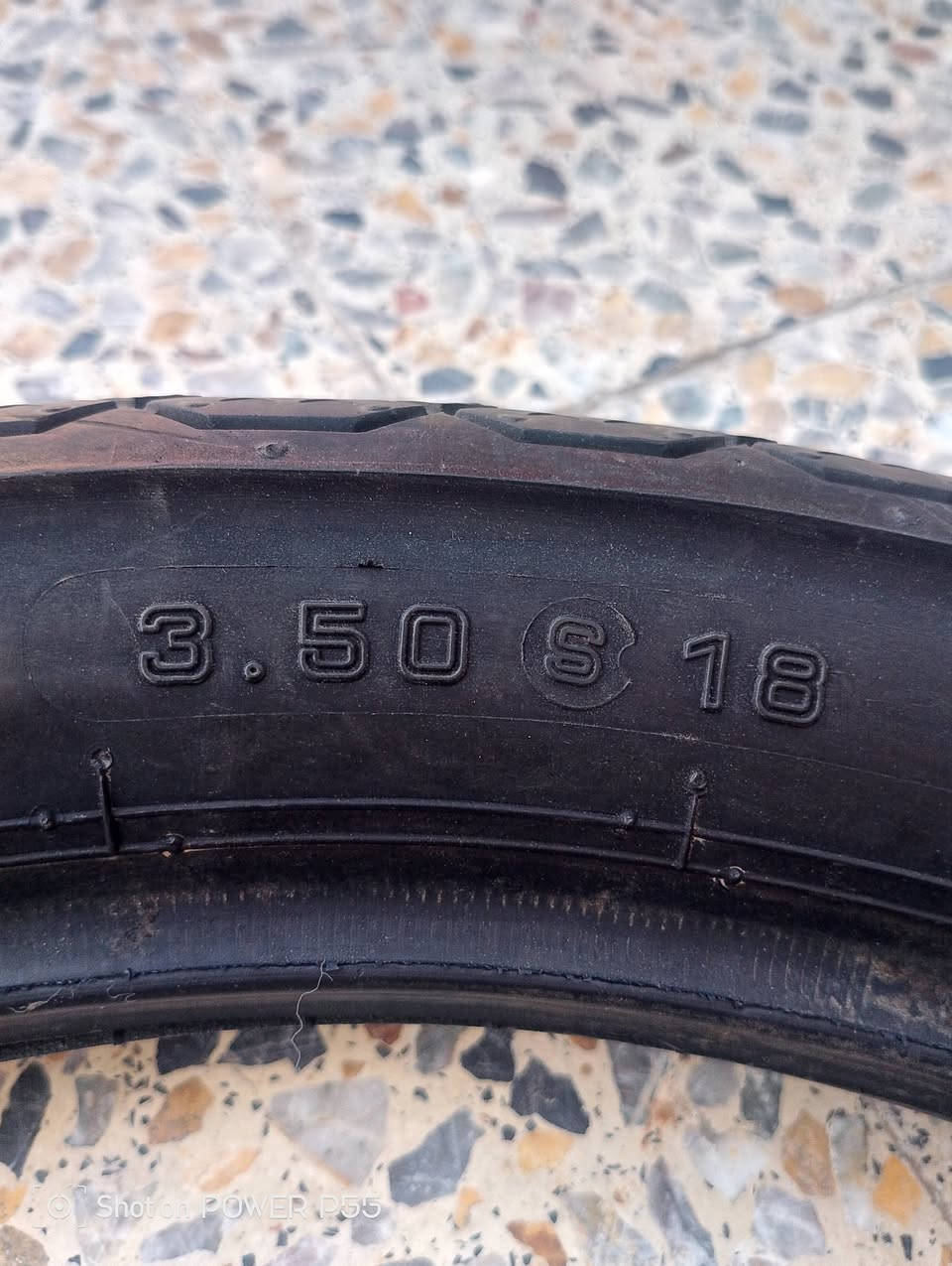 سلام عليكم تايرات الماني البيع الشراي يخابر ***********
