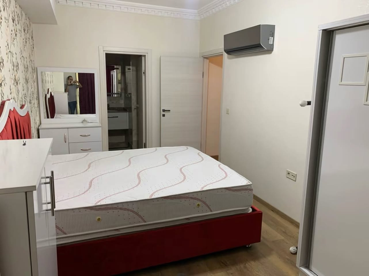 ***********
شوقە   MRF QUATTRO بۆ كري لە كواترو تاور   
🔵 2+1 دوو ژووری 
🟤 91 متري
🔵  دوو ژووری نووستن 
🟤 هۆڵ
🔵 چێشتخانە
🟤 بلکۆن
🔹🔹🔹🔹🔹
شقة غرفتين وصالة  الايجار  من مجمع كواترو تاور 
🔹 2+1  
 🔸91م
🔸 غرفتيننوم
 صالة 
🔸مطبخ 
🔸حمام 
 🔸بلكون 

***********📞
