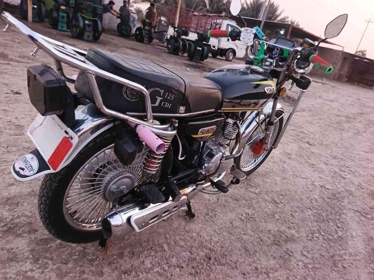 السلام عليكم تايجر للبيع اوراق كامله 2024 طالعه بال 2025 مقفوله كفاله عامه كهربائيات كلها شغاله محرك ما مفتوح دراجه خير من الله السعر 650 وبيها مجال بسيط حق الجيه المكان بالحمزه الغربي رجاء والمو شراي لا يراسل والاستفسار على هذا الرقم‏‪***********‬‏
