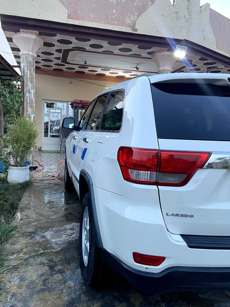 جيب لاريدو اربيل ست سلندر ٣٦٠٠ ضررها الجامرلغ الأمامي الأيسر فقط قطعه وحده السعر ١٨٥ ديالى المقداديه *********** او ***********
