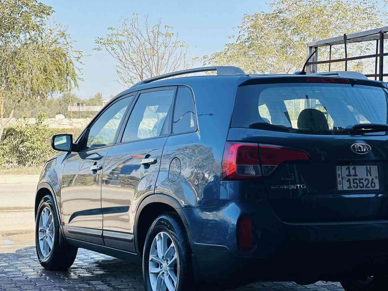 سورنتو 2014 بدون صبغ
مكينه ٤ سلندر 
كير محرك جديد 
صدر تبريد تتفه جديد 
مابيه نقص 
سونار وياه بيه بارد بصيط 
عنواني ديالى بعقوبه 
عارضه ١٣٣$ وبيه مجال بصيط 
***********
