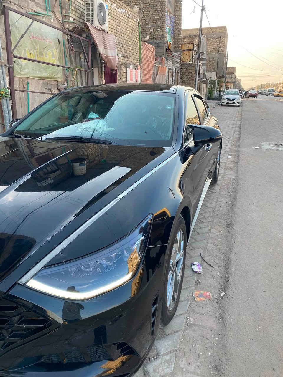 السلام عليكم
سوناتا موديل2023

محرك2500
السياره رقم اربيل بسمي 

لسياره جديده وبلخير عل ياخذه ماشيه 50ميل

مواصفات 
بصمة ابواب
رادارات امامي وخلفي وجانبي + توقف تلقائي 
اشاير بلمري + نقطه عمياء في المري
شاشة الحجم كبير انج + تحكم عام عله سياره 
منفذ شحن + ابل كار بلي 
كشن السائق حساس 
حساسات بل ابواب للتنبيه عند فتح الباب وسياره قادمه من الخلف
اربع وضعيات قيادة /سبورت /نورمال / ايكو / سمارت 
نظام المحافظه على المسار 
تبريد منفصل للراكب والسائق 
دخول ذكي وانارة ترحيب 
قفل ذاتي عند الابتعاد 
فتح الصندوق الخلفي عند الاقتراب
تشغيل عن بعد
اناره led امامة 
بك لايت خلفي led
نطام Auto Hold
هند بريك بصمة كهرباء
بصمة تشغيل 
سستم صوت 
مثبت سرعه
تحديد مسار 
تدفئة كراسي
كرسي السائق كهرباء

والسياره بعد بيها مواصفات خيرر من الله وبلعافية على الياخذها

السياره حادثها من امريكا نص بنيد فقط وبارد كد شبر بيها فقط سياره كفاله من كلشي 

السعر 165 وبيها مجال بسيط 
مكاني بغداد ***********
