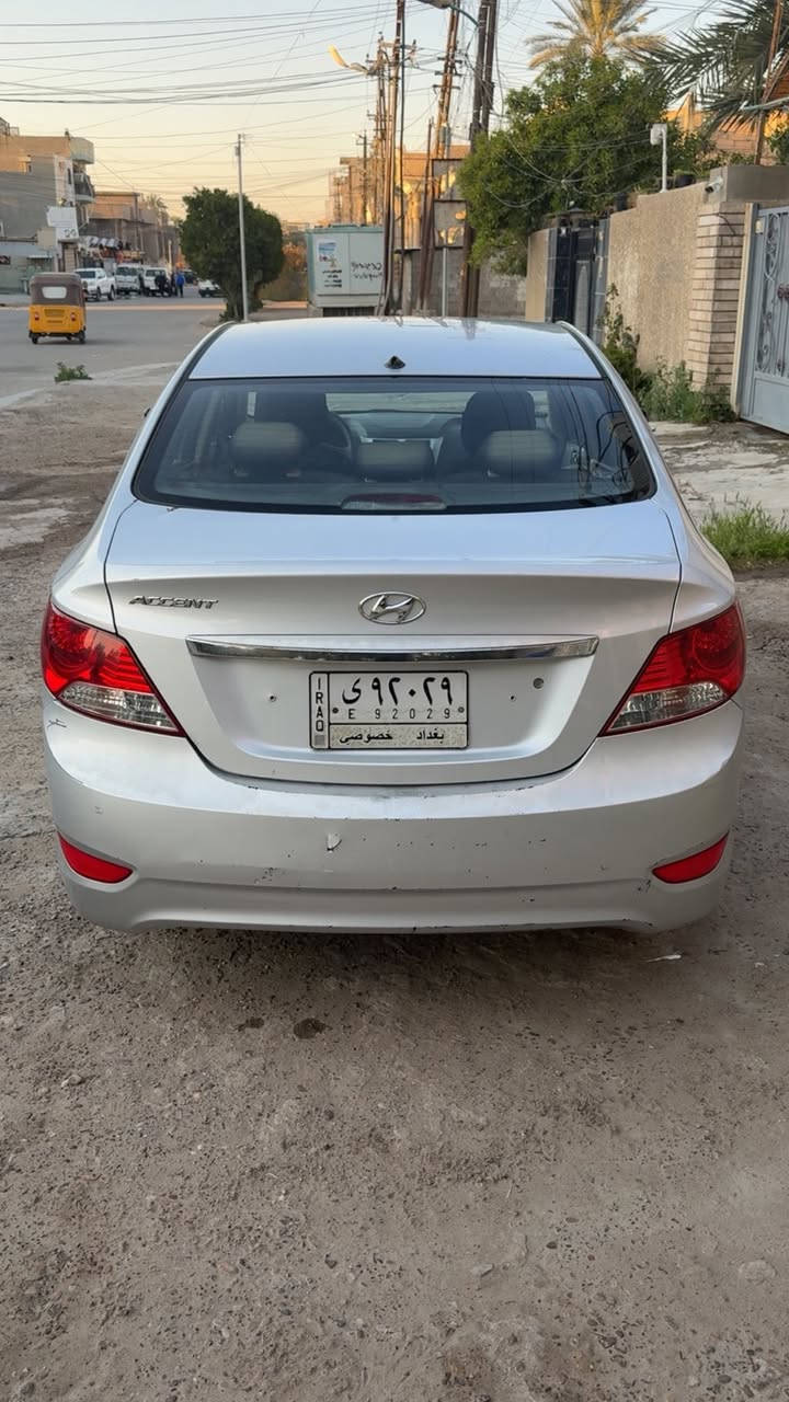 السلام عليكم /اكسنت مديل ٢٠١٣
وارد خليجي 
ماشية ١١٤
بيهة  نقص فقط صدر امامي 
السعر ١٠٠$
مكاني بغداد /المشتل
***********
