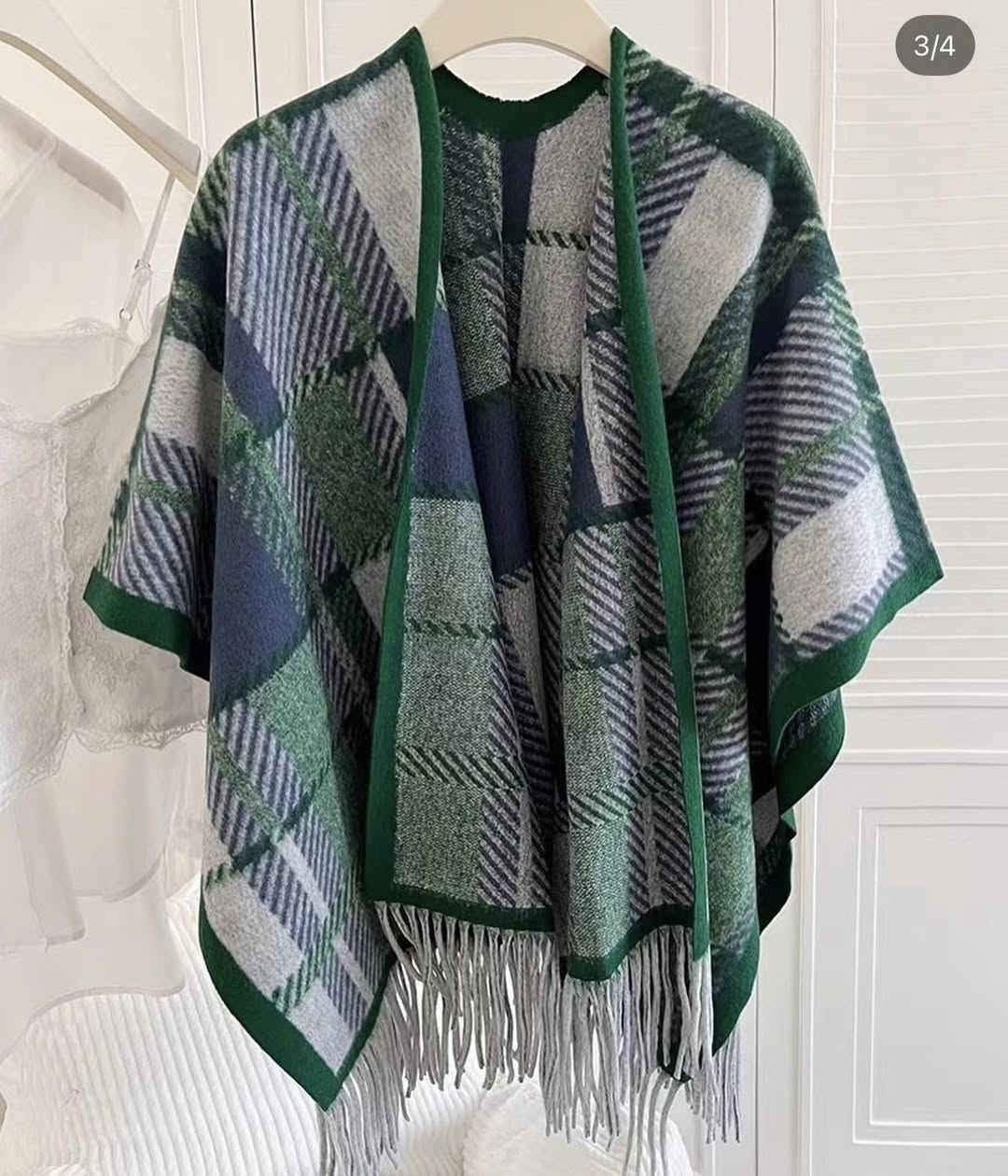 #شال كتف ❄️
متوفر بعدة ألوان ❤️

للحجز والاستفسار يرجى مراسله الصفحه
رقم هاتف واتساب ***********
توصيل بسماية 1000
بغداد 5000
محافضات 6000
يوجد دفع عن طريق الماستر كارد ✅💵
