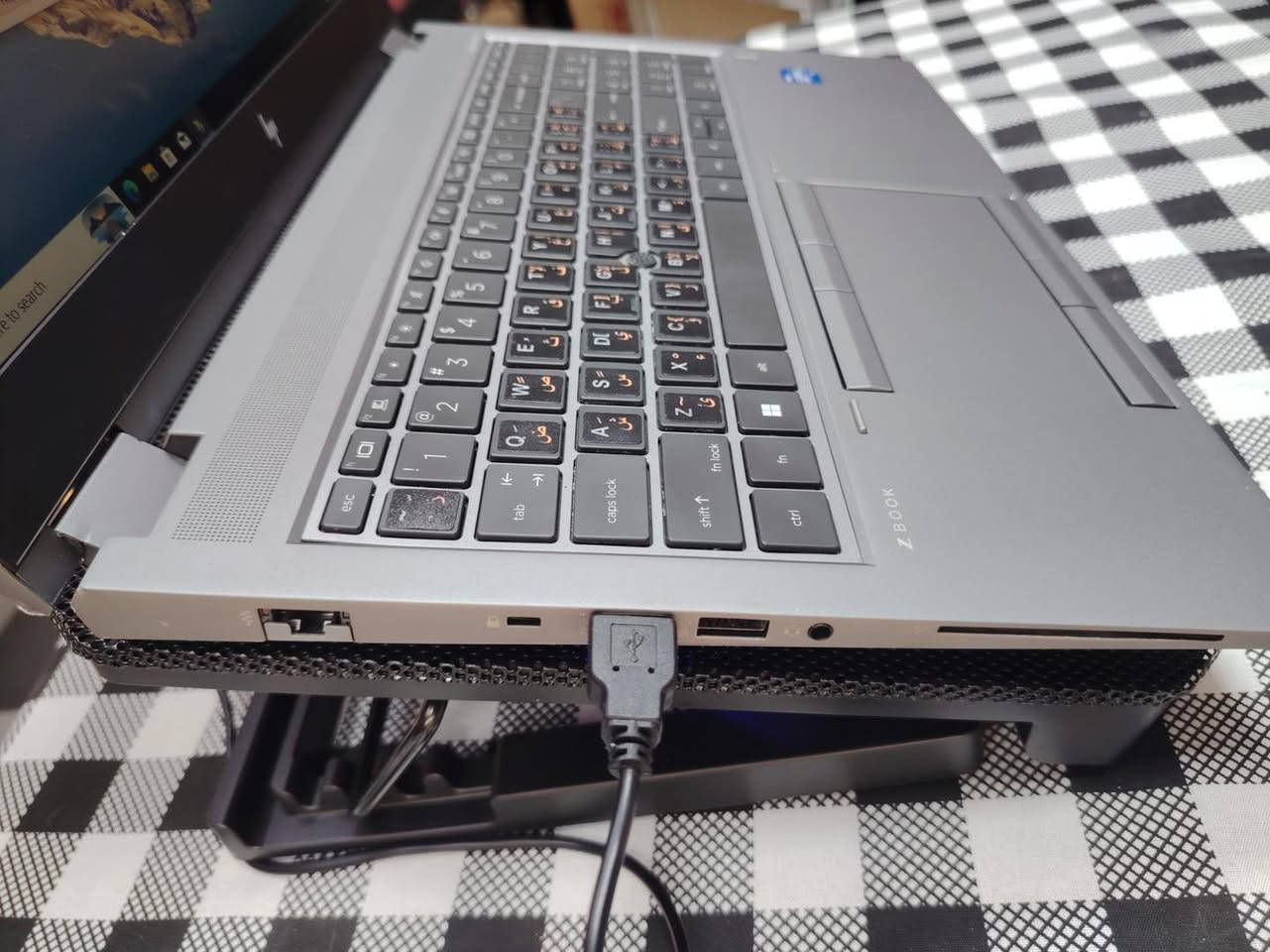 إذا شغلك تصميم، هندسة، مونتاج أو برمجة… لا تتعب نفسك بلابتوب ما يتحمل.

HP ZBook Fury G8 واحد من أقوى أجهزة الـ Workstation، أداء يخدمك سنين بدون وجع راس. 🔥

💻 المواصفات:
▪️ Core i7 الجيل 11 H
▪️ RAM 16GB
▪️ SSD 512GB
▪️ كارت شاشة NVIDIA T1200 4GB
▪️ شاشة FHD
▪️ كيبورد ستيكر ضوئي

💰 السعر: 775 ألف دينار فقط

🎁 وهدية مروحة لابتوب مجاناً وي الجهاز

⚠️ الكمية محدودة: قطعتين فقط.

ليش تشتري من Laptopia؟
✅ أجهزة نظيفة ومفحوصة بالكامل
✅ ضمان استبدال شهر مع فاتورة
✅ شاحن + حقيبة + ماوس + ماوس باد
✅ نهيئ الجهاز وننصب Windows 10 أو 11 مجاناً إذا تريد
✅ نرسل صور الجهاز الحقيقي قبل الارسال

📍 Laptopia
📞 ***********

📩 راسلنا على واتساب واحجز جهازك قبل لا تخلص الكمية.
