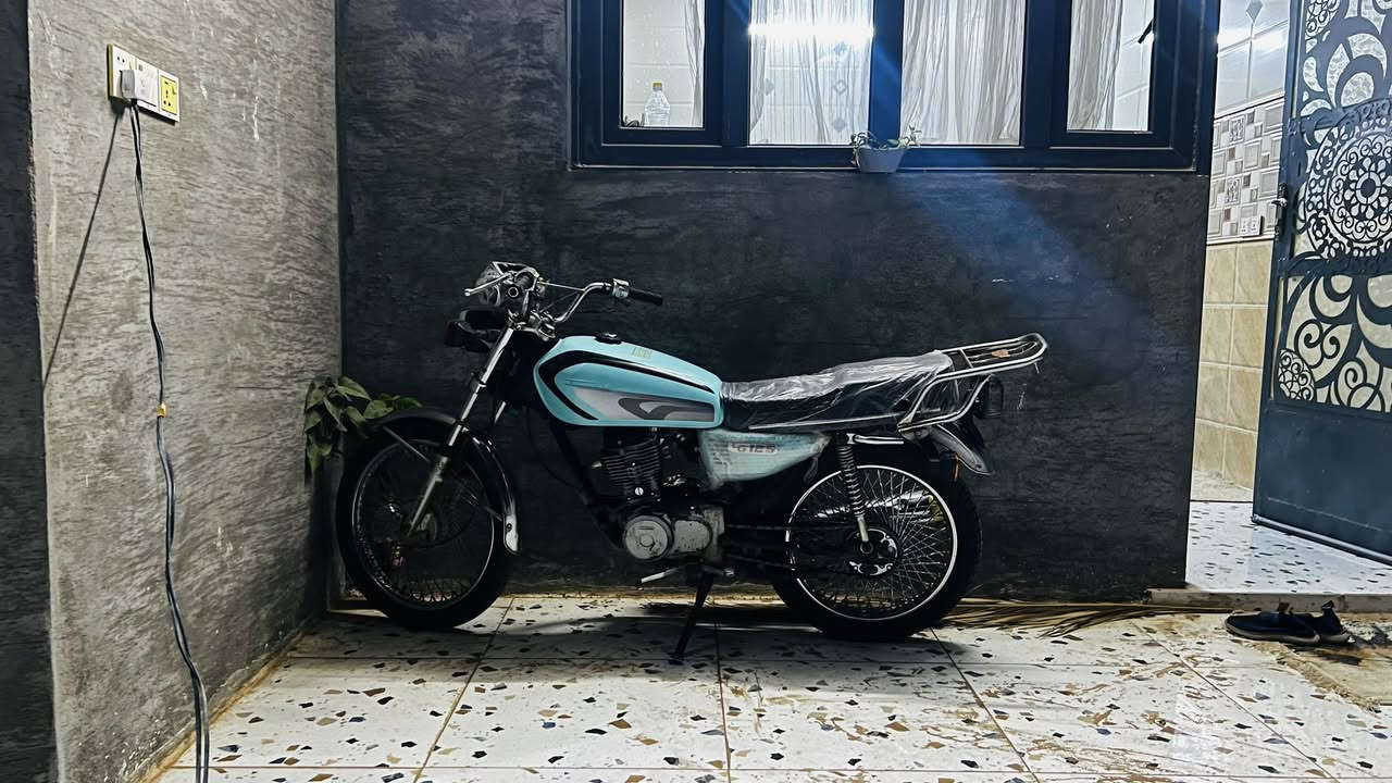 السلام عليكم دراجه أيراني أربعه كير موديل 2017باب اول مبدل ولفات وبستم شرط تآكل الكاع ورقه وحده منفيس مستعجل على البيعه السعر 450وبيها مجال حك الجيه مكاني صلاح الدين قضاء بلد يثرب رقمي ***********
