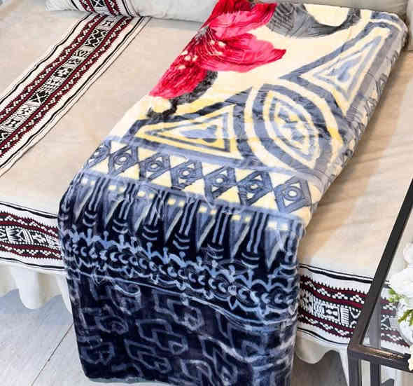 #البطانيات_الدرجة_الاولى🌹

وصول وجة كبيرة من البطانيات بجميع انواعها

🥰 3 كيلو
🥰 4 كيلو
🥰 5 كيلو
🥰 نقشات وطرحات متنوعة
🥰احجام كبيرة 200 × 240
🥰 متوفرة ب 6 الوان
🥰 واحدث الصيحات 🥰

#القسط كل 2✌️ ب 5 😉

#الديوانيه_اهل_الشط_مقابل_جامع_حجي_هندي

***********
