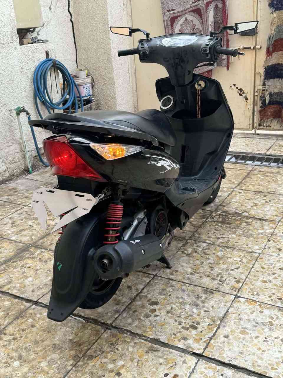 سلام عليكم دراجه لبيع دراجه نضيفه دراجه لانضوح ولا تبخير مكان الدراجه الشعب رقم*********** 🖤
