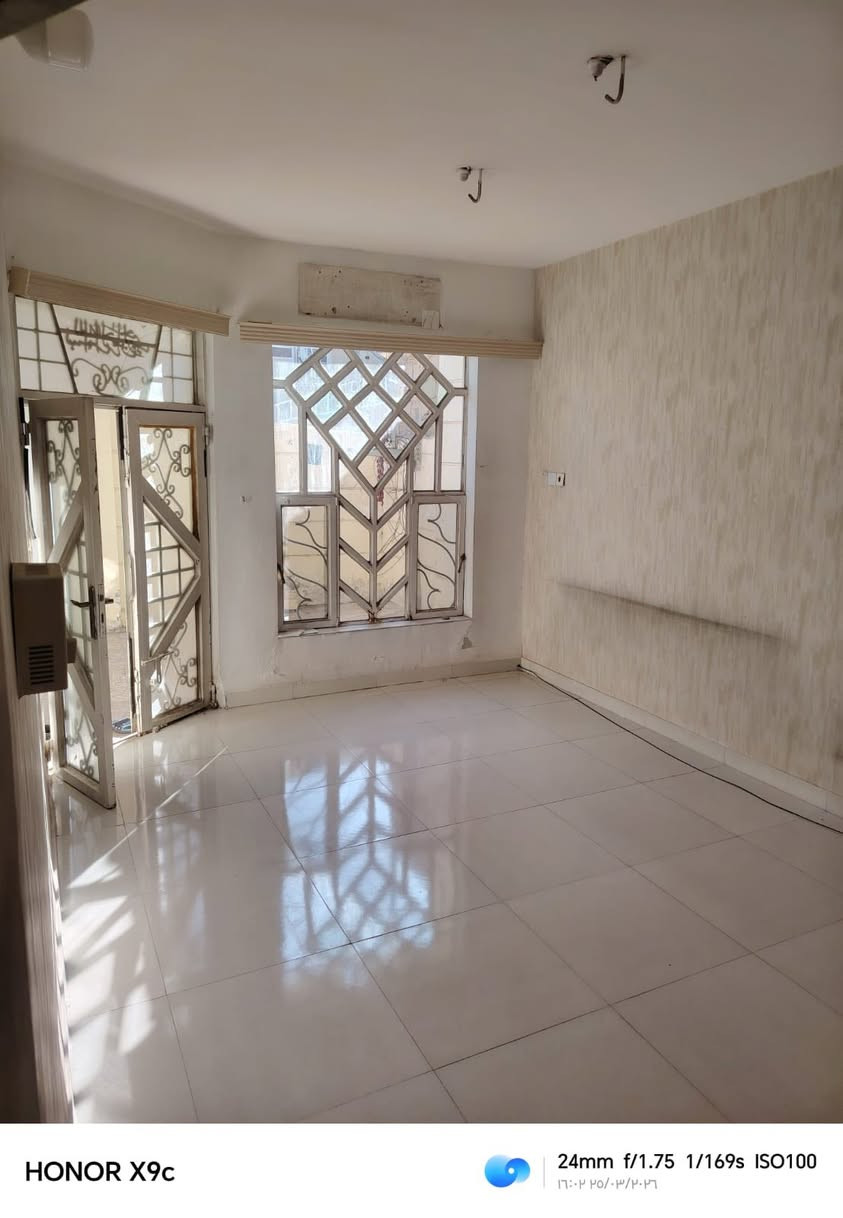 دار للبيع المساحه 100 م طابو صرف موقع الدار كربلاء شهداء سيف سعد قرب السوق البناء دنك على طول البيت ومقطعي نص ثرمستون ونص طابوق  مسلح كونكريت وبسعر  مناسب جدا طابقين  2 غرف نوم واستقبال وصاله ومطبخ لمعرفه السعر التواصل عبر الارقام التاليه 

*********** 

***********
