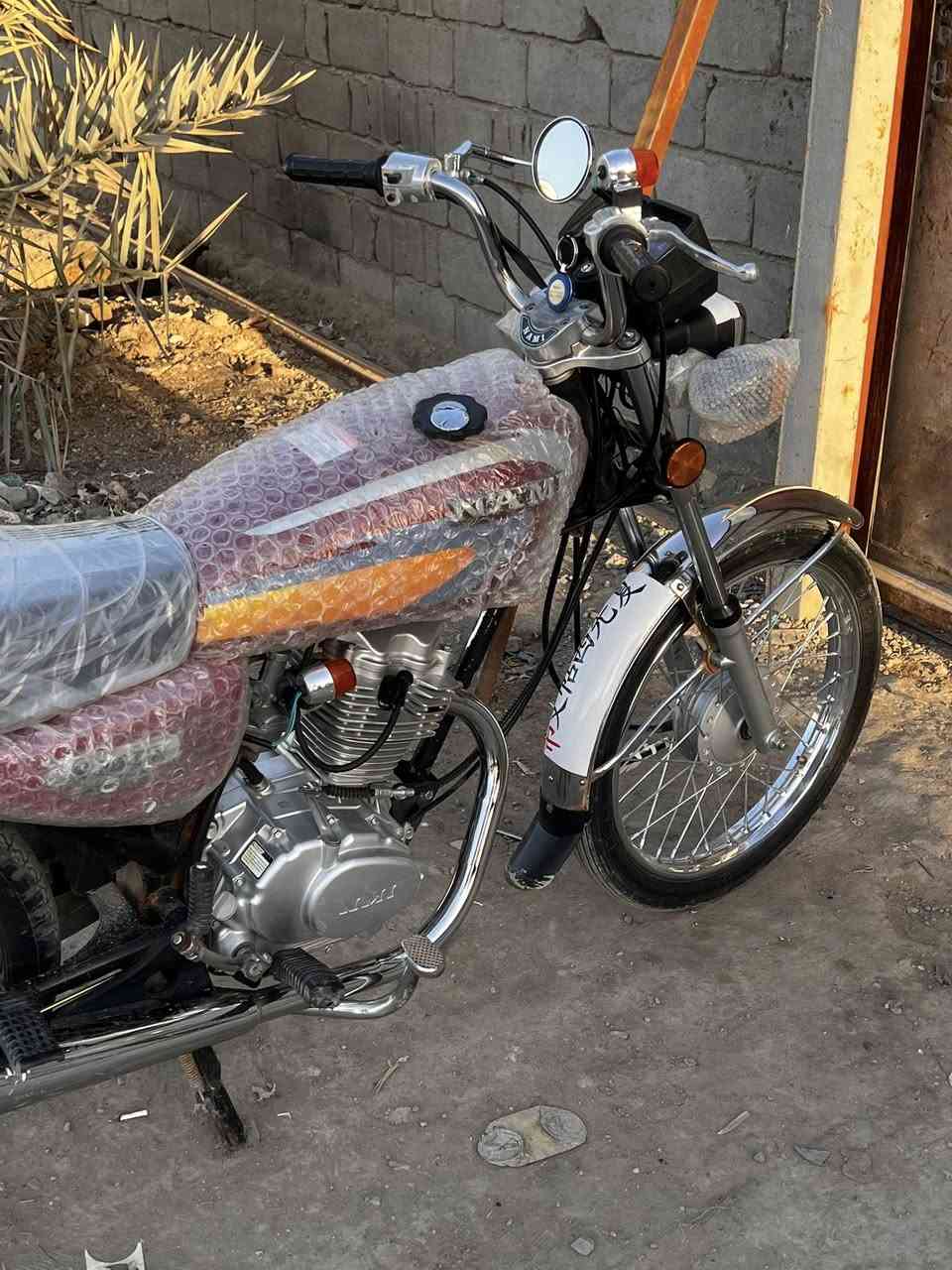 السلام عليكم دراجة تعمير ٢٤ للبيع كلك مكفوله منً السرقة السعرً٧٥٠ وبيه مجال … ***********
