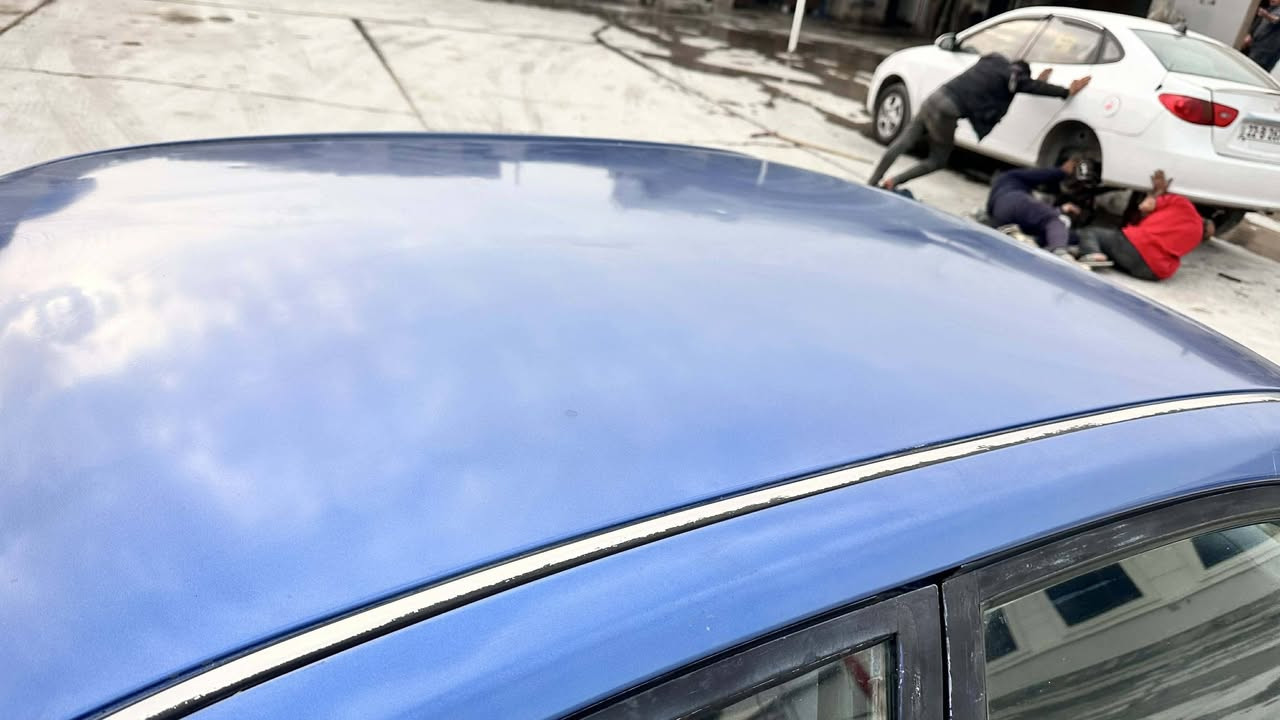 السلام عليكم 
موديل 2001 گير ومحرك بلاد مصبوقه عام للجماليه فقط بدون حادث تبريد
حار وبارد السياره رقم ديالى سنويه 2030 السعر 50 وبيها مجال ***********
