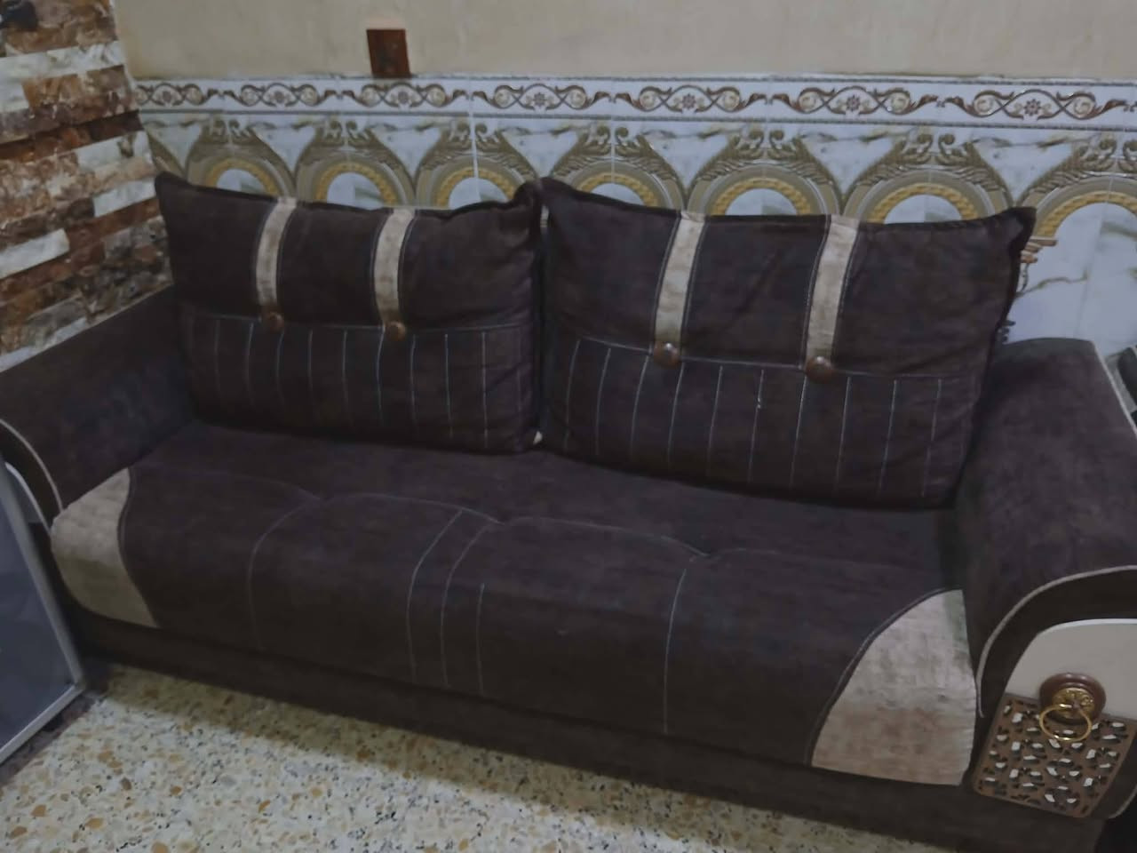 تخم مستعمل بسعر مناسب شغل ثكيل سفنج درجه اولى الاتصال عله رقم ***********
