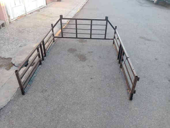 چنچ بكم الطول مترين والعرض متر ونص والارتفاع 50 سانتيم 60,000الف و بي مجال كركوك العروبه الكبير ***********
