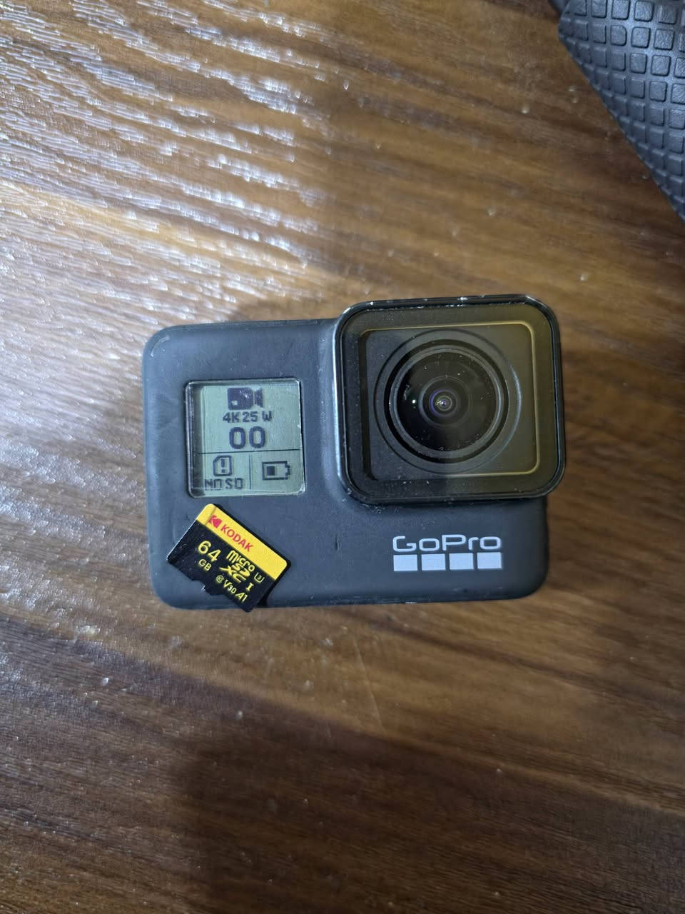 السلام عليكم
للبيع
كو برو 7 بلاك 

معى رام ٦٤ GB يدعم 4k 

موصفاتها 

تصوير 4K 60 

و 2.7k وبعد تصور فول HD 240 فريم

تريد معه لحقيبه لملحقات لو بدون حقيبه 

رقم الهاتف .***********
