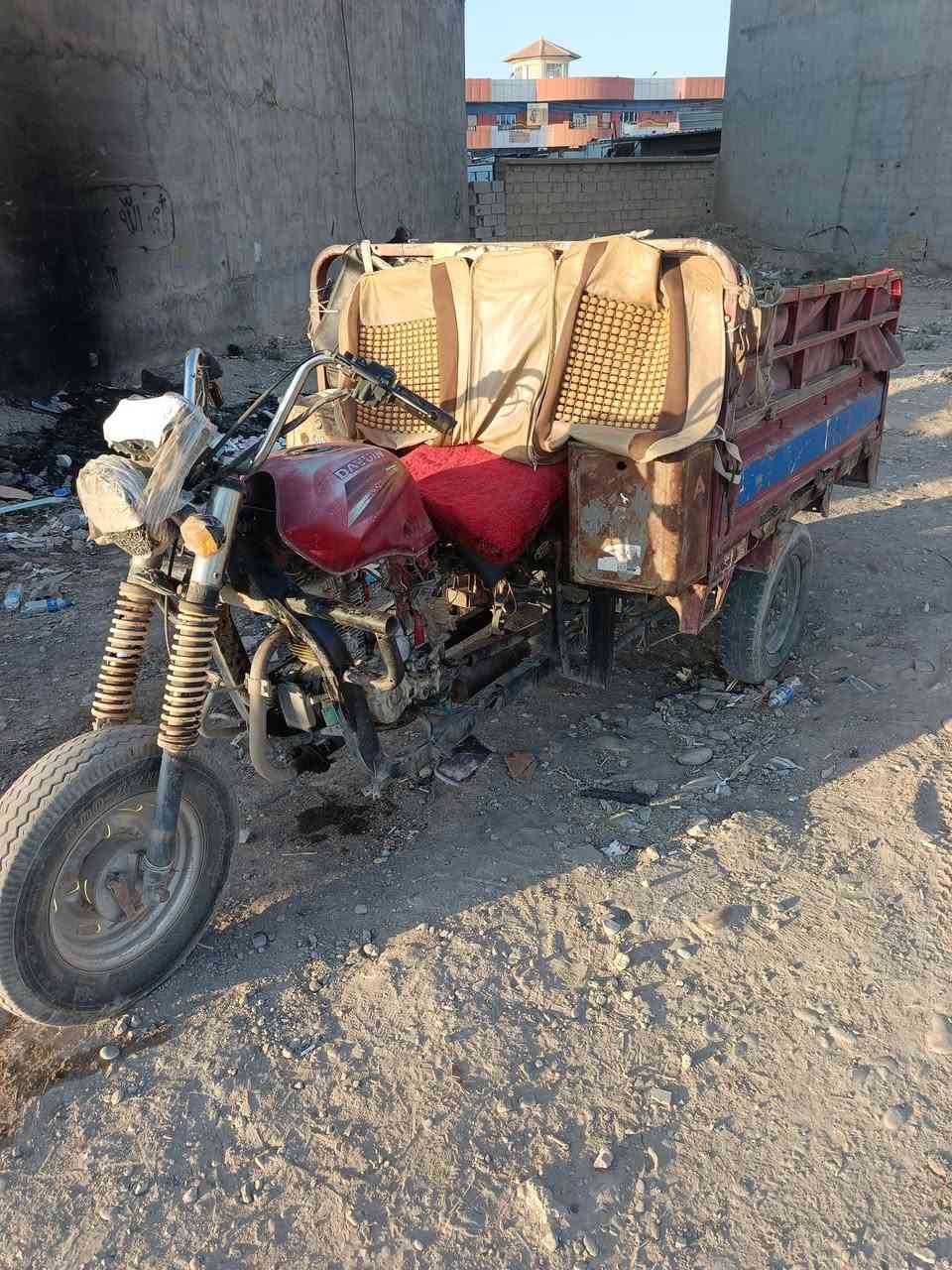 ستوته البيع مكاني ديالى دلي عباس وهذه رقم صاحبه مكلف بنشر  ‏‪***********‬‏
