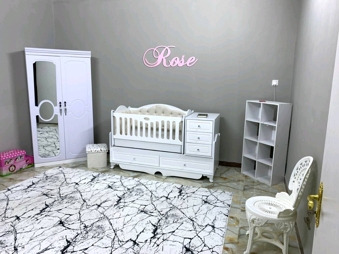 بيت في محافظة ميسان منطقة حجي عبد الاولى قرب جامعة المنارة . بيت طابقين الطابق الاول معزول عن الطابق الارضي  . المنزل يحتوي على محل . بيت طابو زراعي عقد ٢٥ 