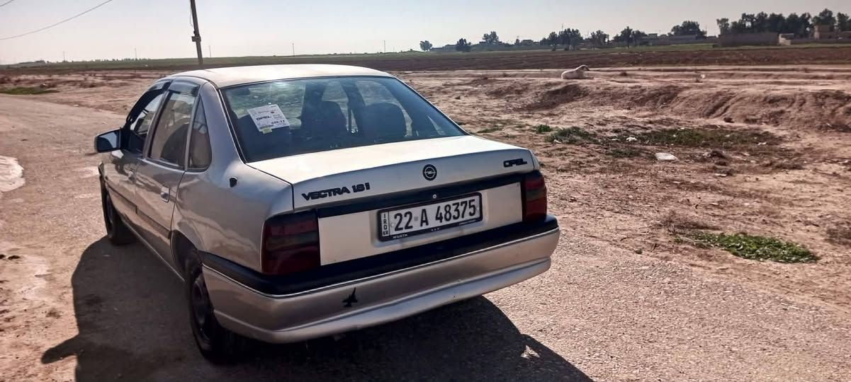 اوبل فكتره موديل 92
رقم اربيل
سنويه جديد لحد 29
حجم 18كير محرك الشرط
صبغ جمالية
سعر 41  بيمجال قليل
***********
