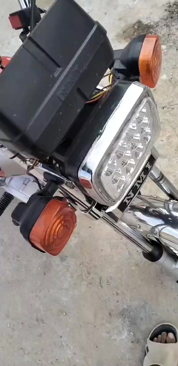 دراجه البيع ادوات بدون اوراق
السعر 650الف خادم الجميع 
المكان ميسان قضاء ميمونه 
الدراجه مكفوله عشائر 
الدراجه مكفوله لا مفتوحه ولا مبدل بيه شي 
رقمي ***********او مراسله صفحه تشلع عيوني
