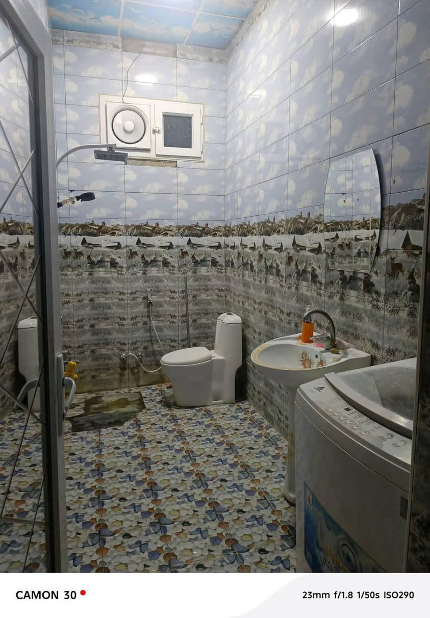 السلام عليكم بيت طابوزراعي للبيع          خلف شقق الزيتون 💥                        💢مساحه البيت 500متر 🌹                غرفتين صاله مطبخ حار اوبارد                  💥براني 13متر 💯                           السعر 82👉مليون بي مجال               مراجعه مكتب 🌹السجاد للعقار ✨     سيداحمدالذبحاوي *********** 📞
