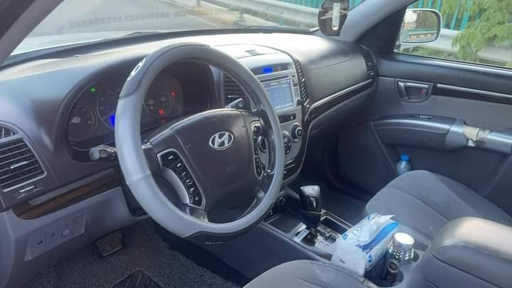 يالله
سيارة سنتافي امريكي 2012 للبيع 
السونار وحادثها بامريكا مرفقة بالصور
بيها ٣ قطع صبغ
البنيد مصبوغ اثر شخوط فقط لا غير 
محرك وكير بحالة جيدة جدا 
الصدر تم تبديله قبل كم يوم جديد
المواصفات 
محرك V6
٦ سلندر 3500
كير نظيف جدا 
٥ مقعد 
تبريد قطعتين 
مثبت سرعة كروس
تحكم جهتين 
كاميرا خلفية 
شاشة كبيرة 
كشن كهربائي
الكشنات جلد
لايتات جديدة
بلوجكتور زنزن اصلي
تحتاج زوج تاير فقط
السيارة باسمي شرط تحويل ثاني يوم
السيارة ممتعوبة
بيها منظومة غاز جديدة مشدودة في الورشة الحكومية 
ايطالية بعدها داخل الضمان
تفول اب 10000 توصلك للنجف وترجعك 
الموقع بغداد بعد سيطرة الشعب 
على الشارع العام في بوب الشام 
السعر 145 $ بيها مجال بسيط
متواجد على النت


**إذا كنت صاحب هذا الإعلان وتريد حذفه لأي سبب، رجاءا أرسل رسالة إلى الدعم الفني**